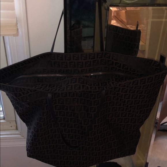 Fendi tote - Picture 7 of 12